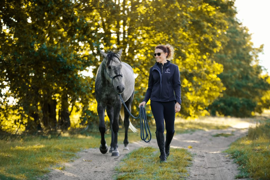 trening i fizjoterapia konia w pracy z ziemi i w siodle